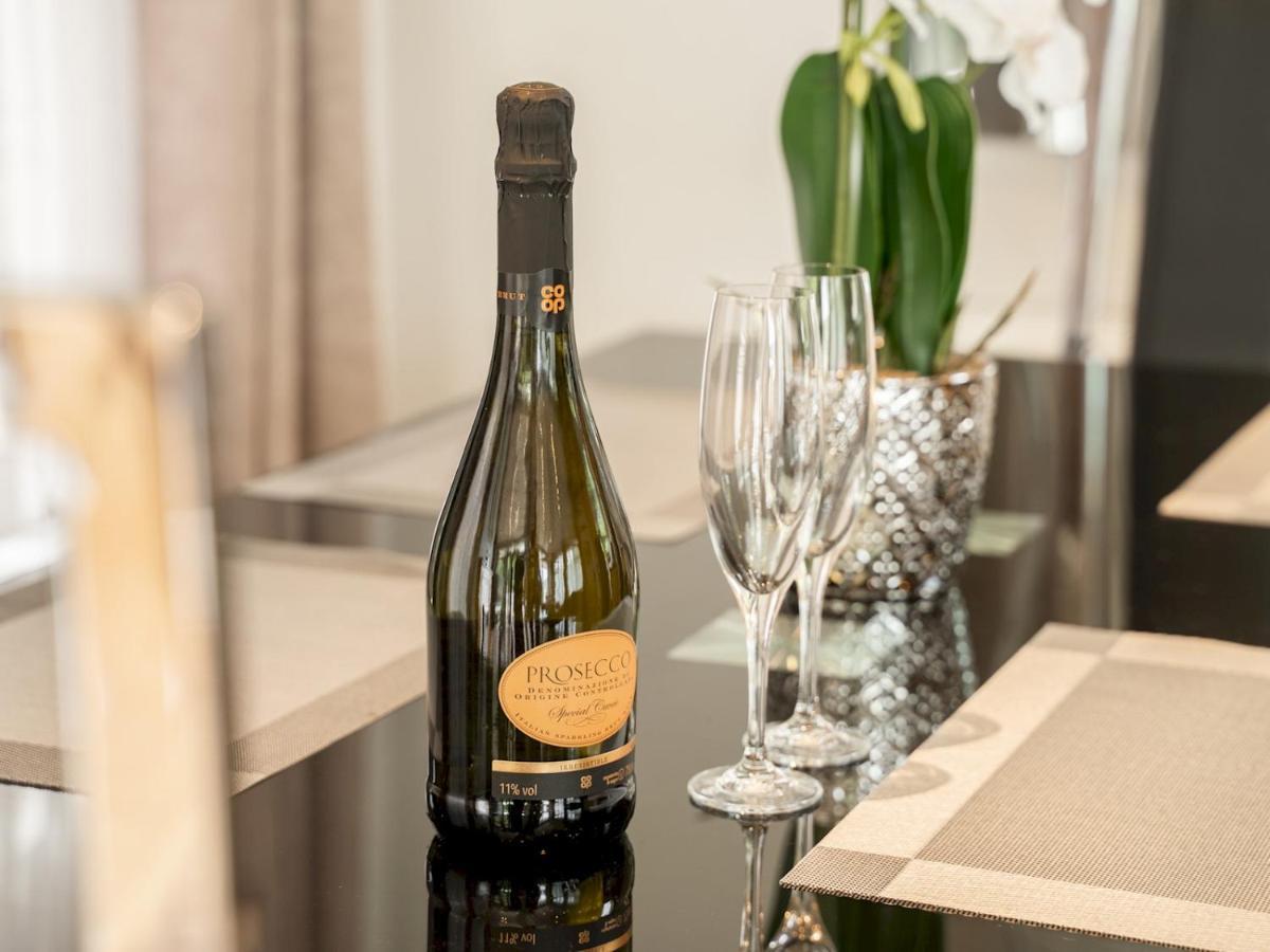 Pass The Keys The Lodge At Point House Farm - Sleeps Up To 6 Chester Eksteriør billede