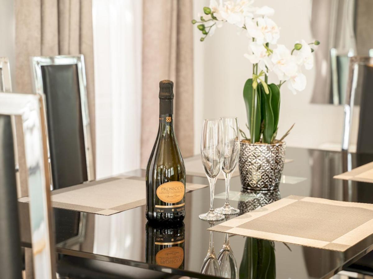 Pass The Keys The Lodge At Point House Farm - Sleeps Up To 6 Chester Eksteriør billede